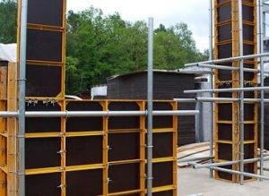 Мелкощитовая опалубка стен в аренду: как ускорить строительство и сократить расходы